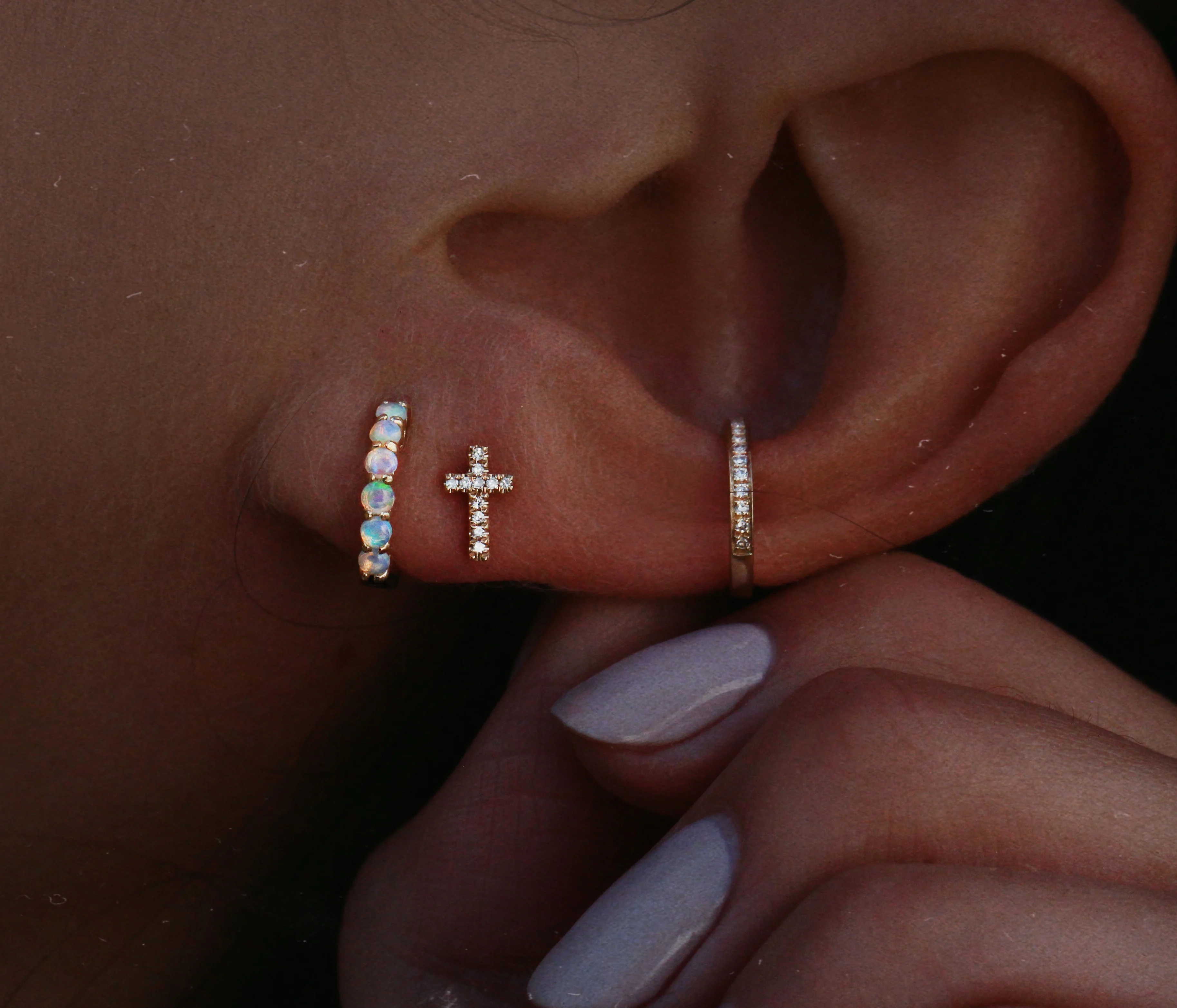 14kt gold mini opal hoops - Image 3