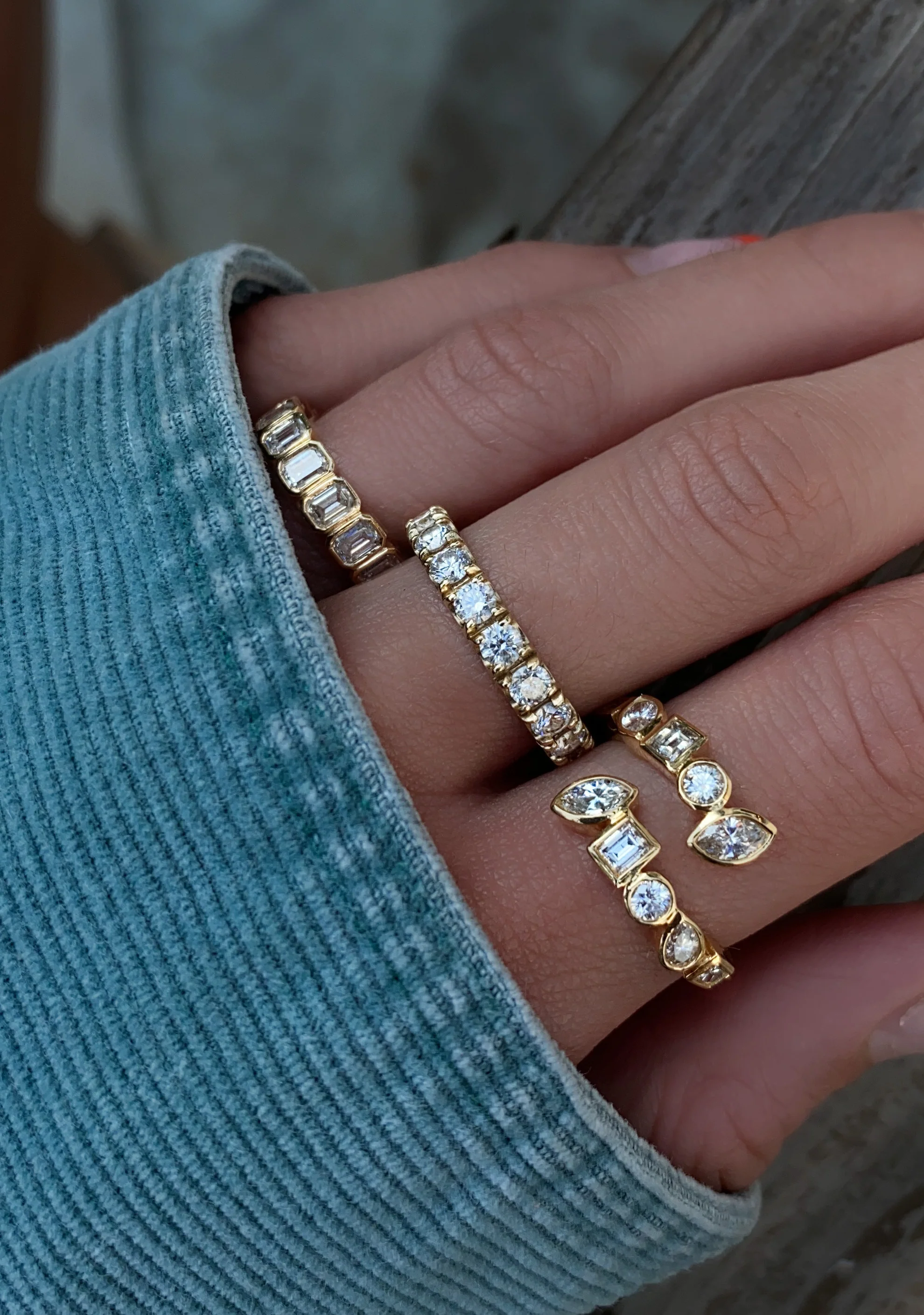 14kt gold mixed diamond cut coil ring - Image 3