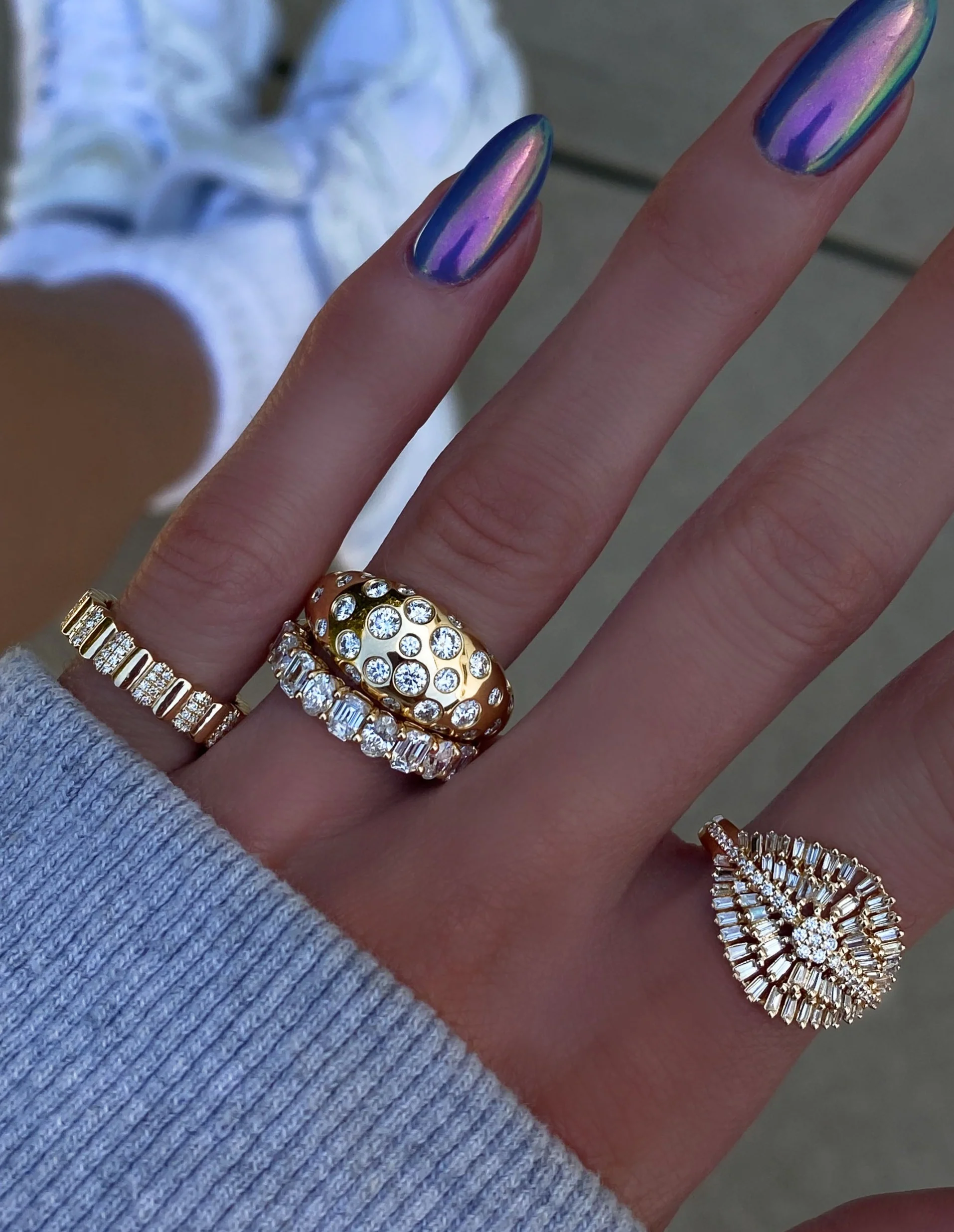14kt gold mixed oval emerald diamond half eternity band - Image 3