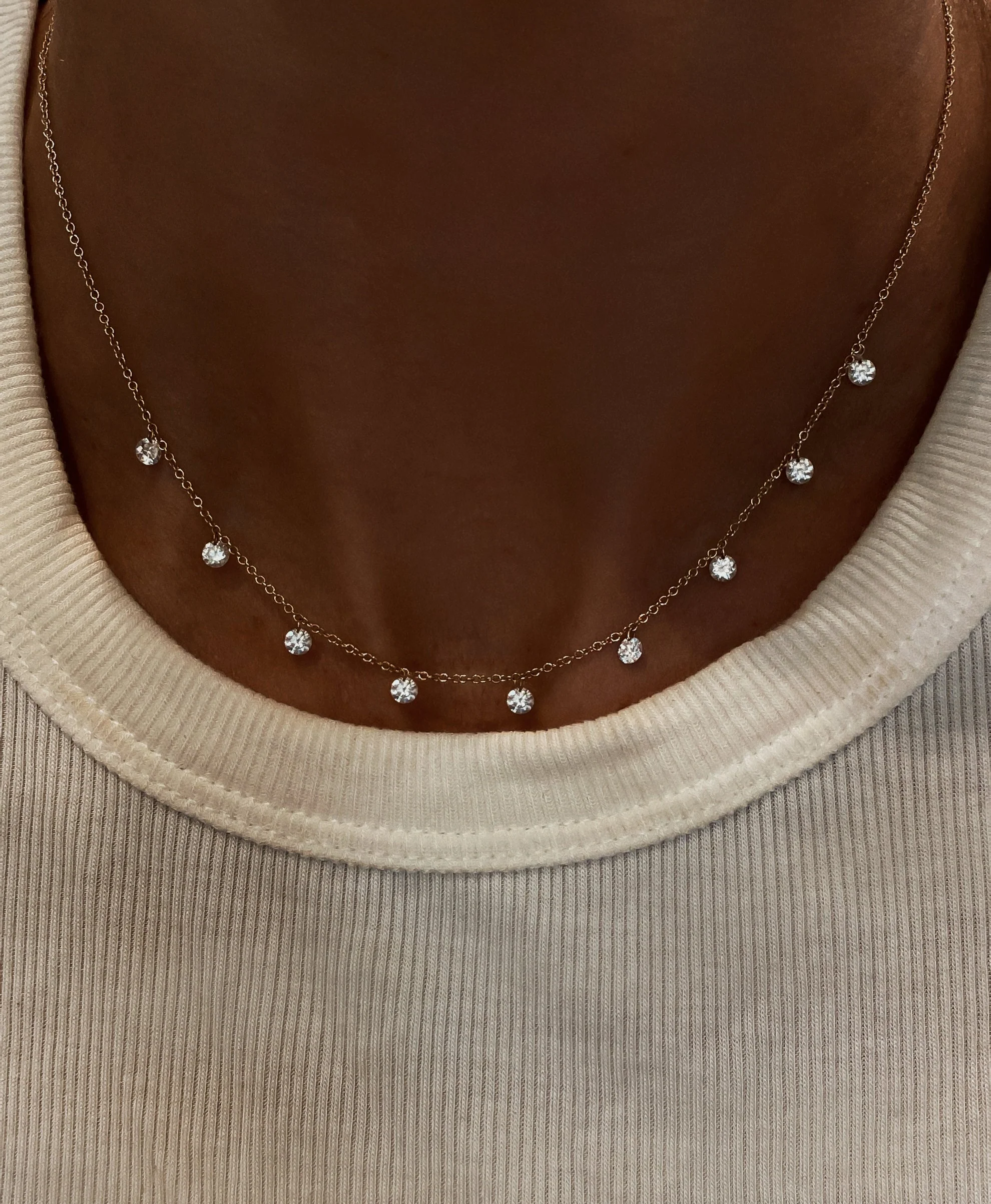 14kt gold nine floating diamond drip necklace - Image 4