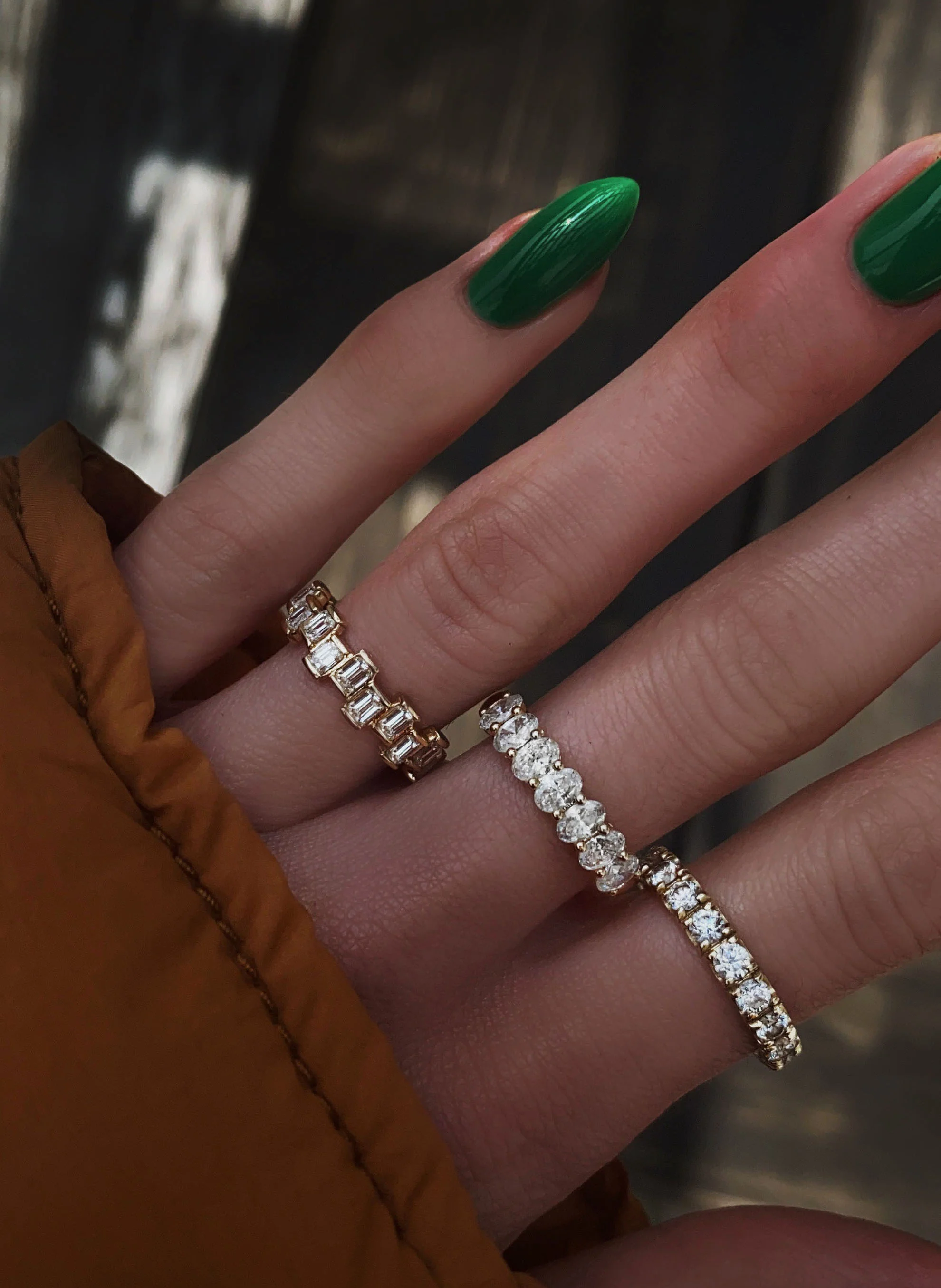 14kt gold oval diamond half eternity band - Image 3