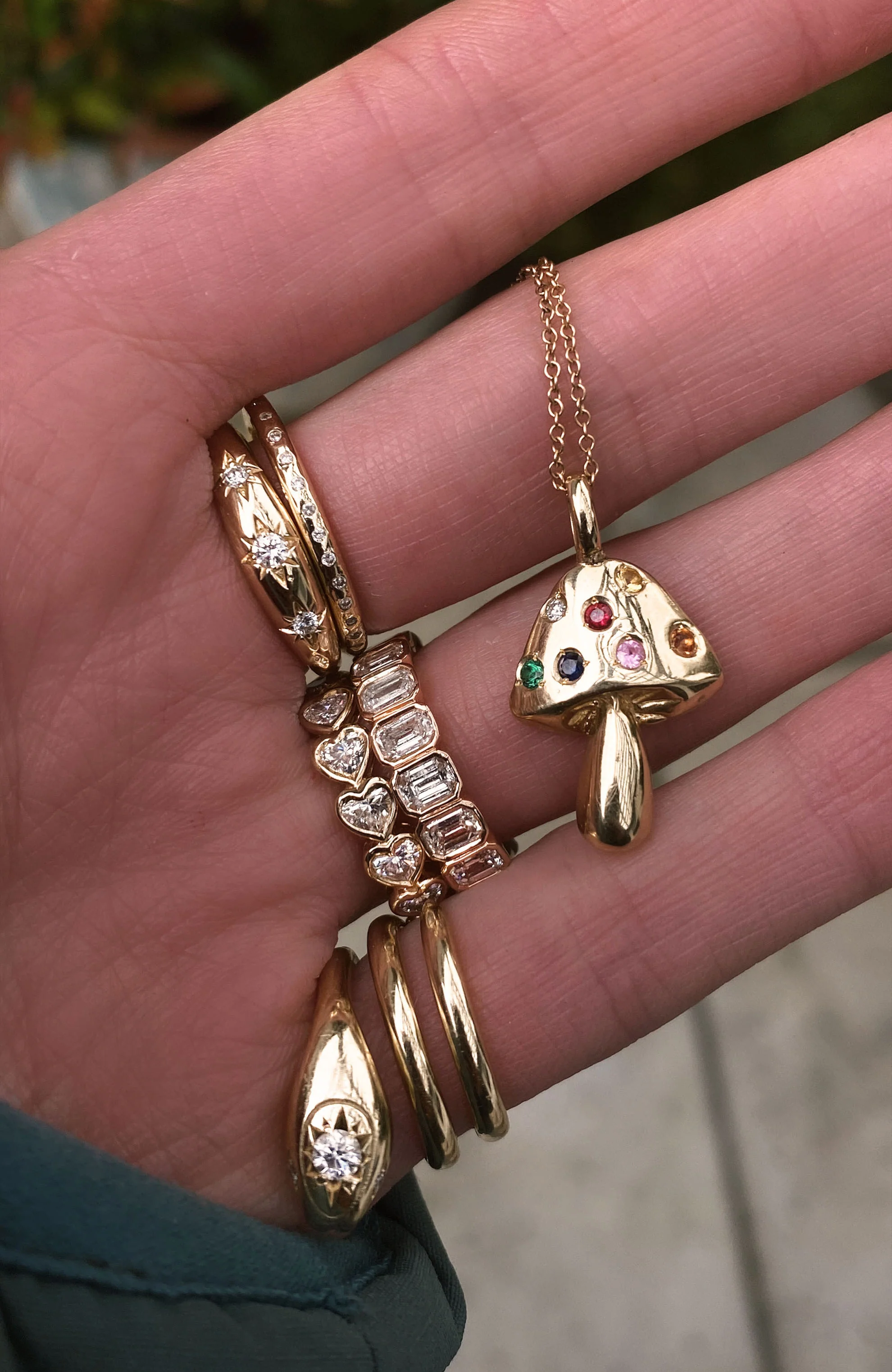 14kt gold rainbow sapphire magic mushroom necklace - Image 3