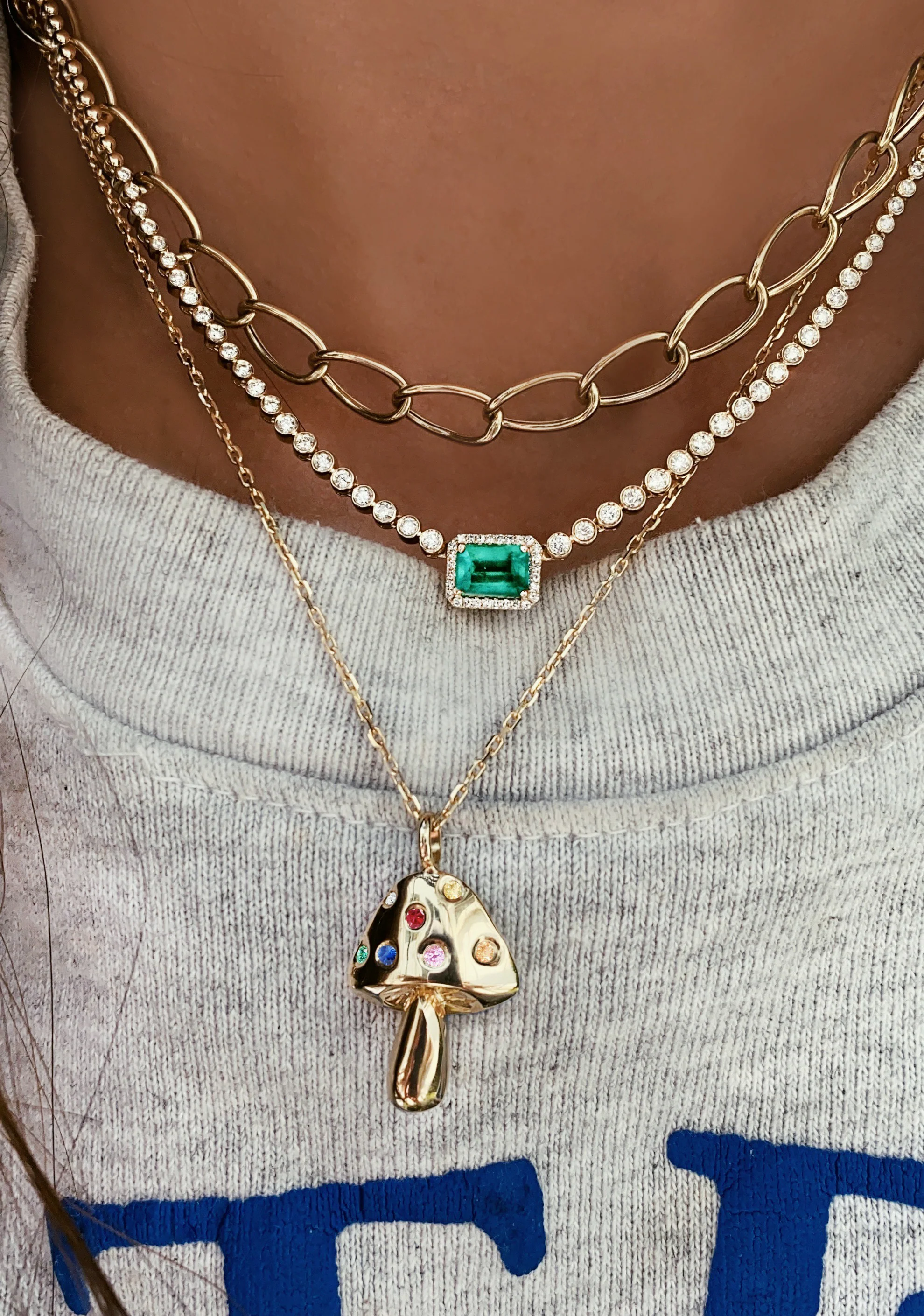 14kt gold rainbow sapphire magic mushroom necklace - Image 4