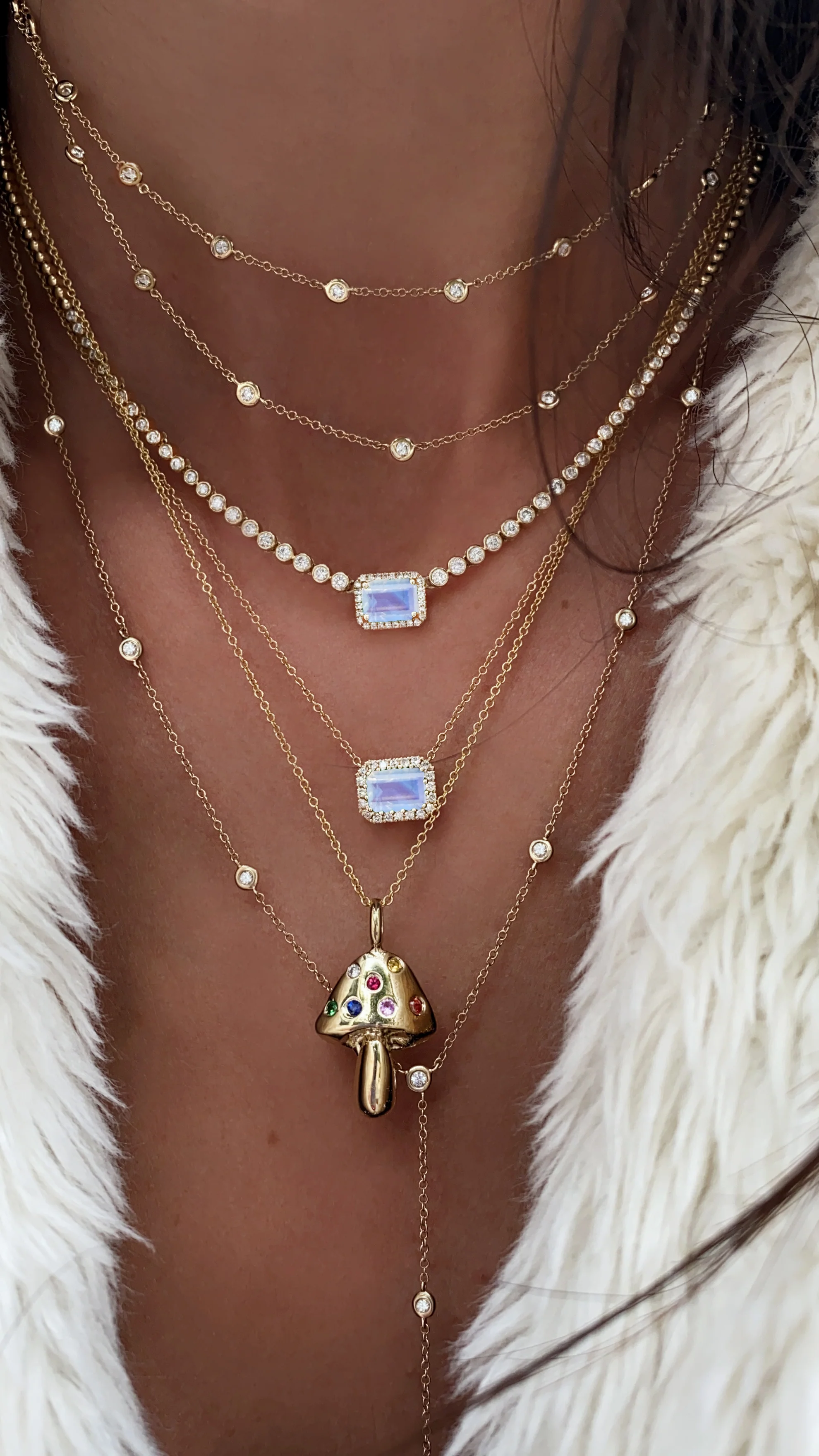 14kt gold rainbow sapphire magic mushroom necklace - Image 5
