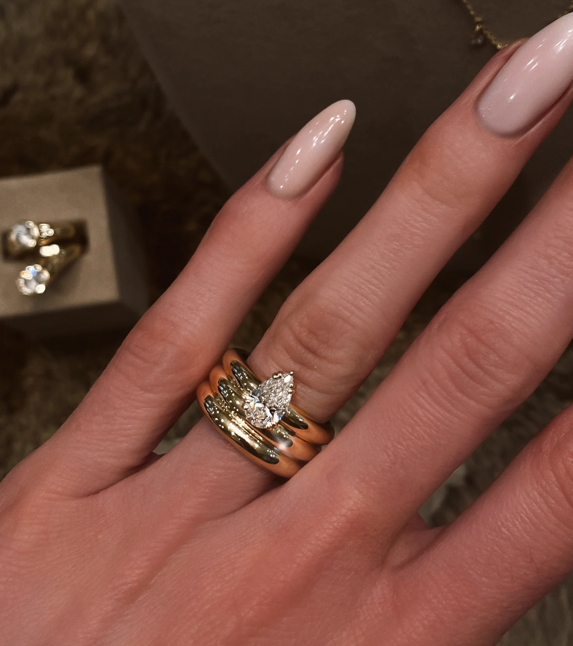 14kt gold three row teardrop diamond ring - Image 5