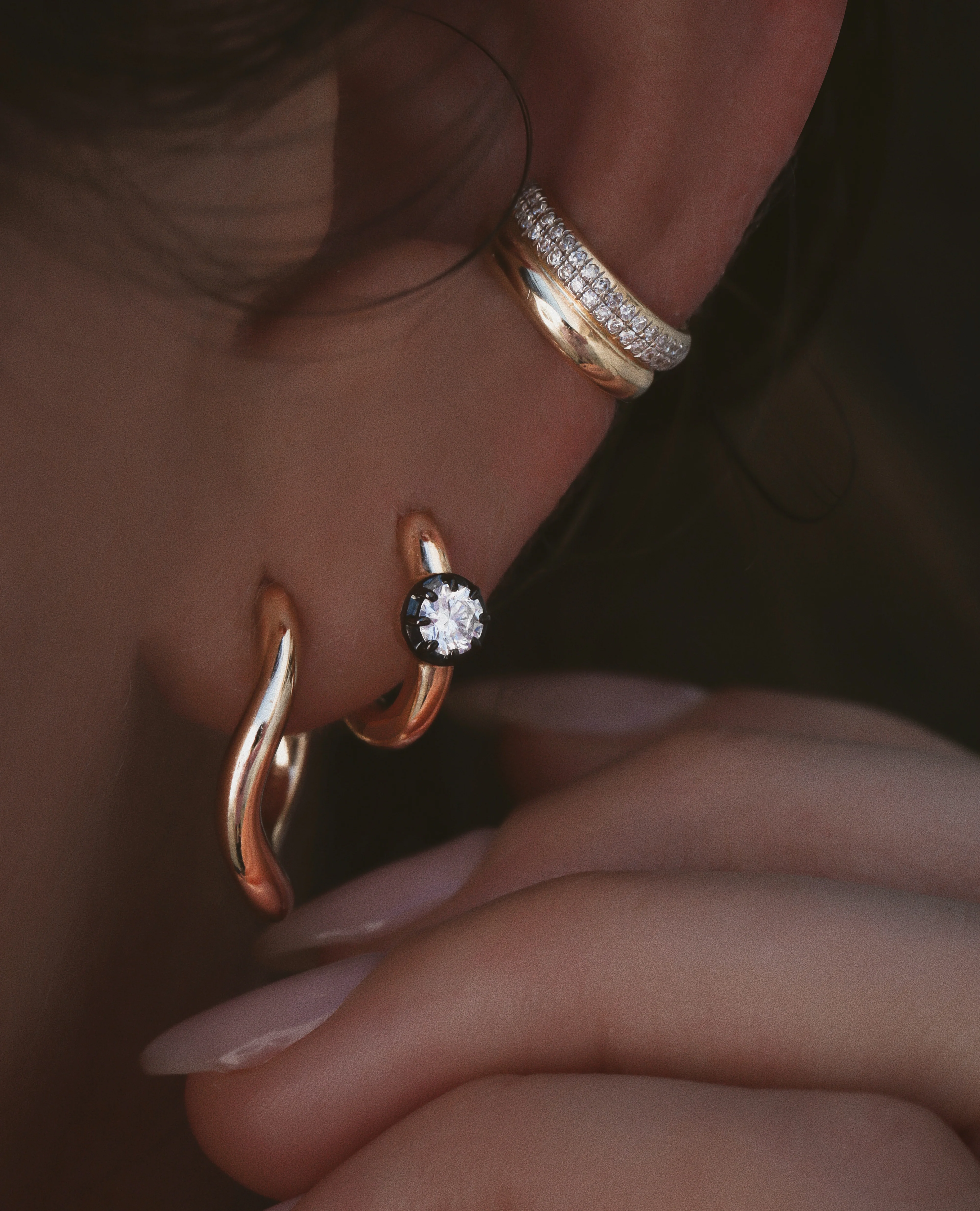 14kt gold wave hoop - Image 2