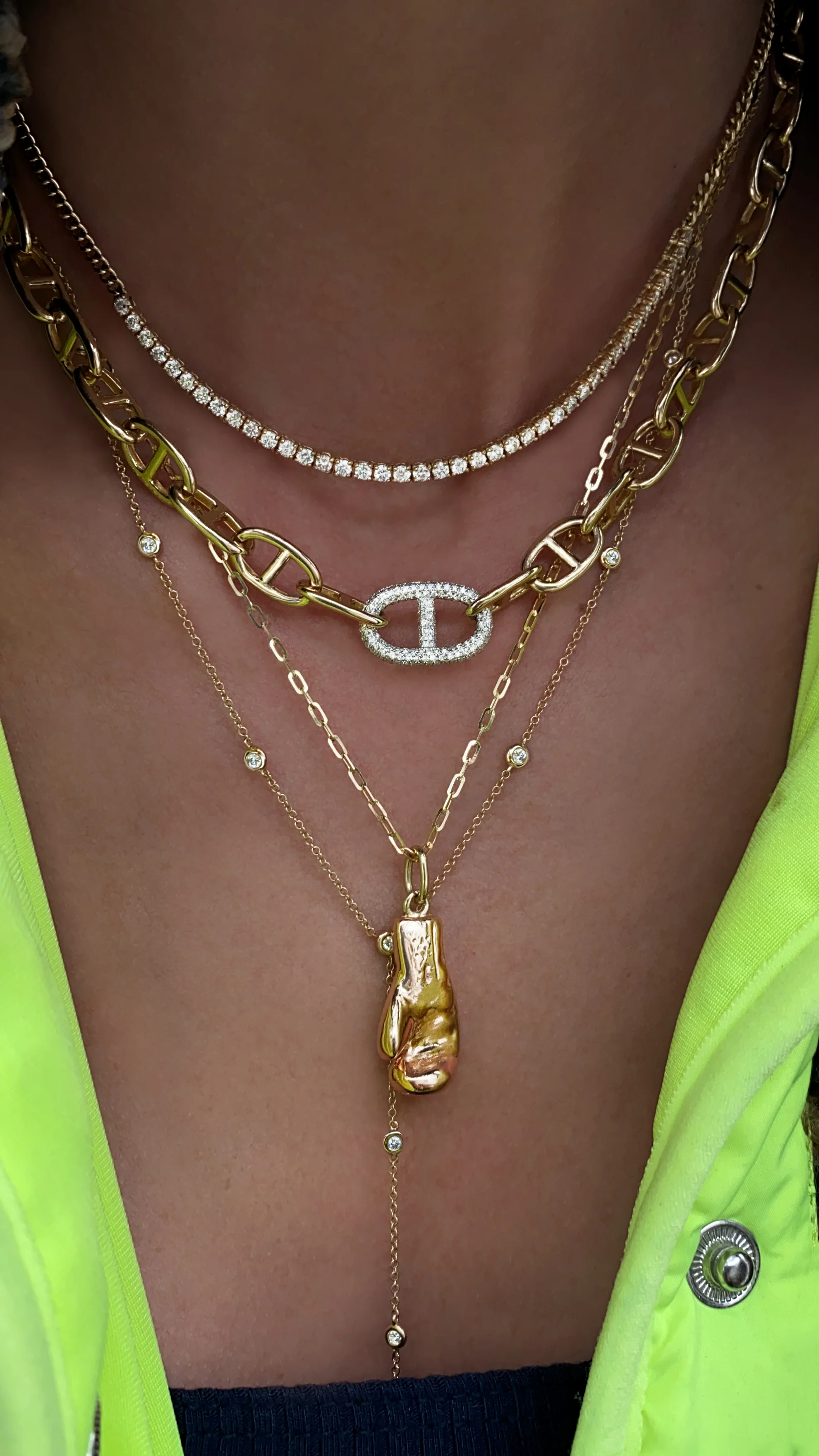 14kt golden glove necklace - Image 5