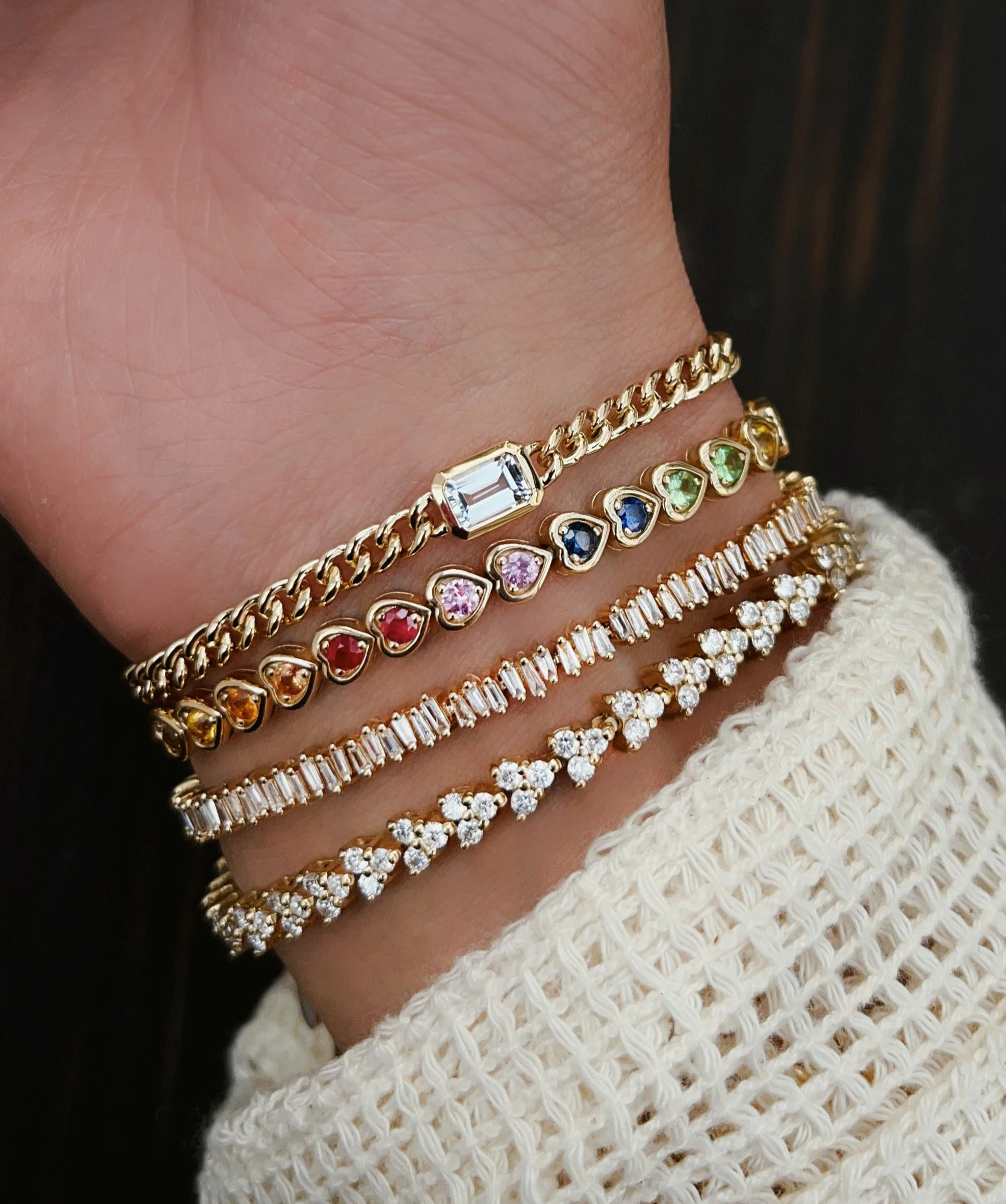 14kt gold rainbow sapphire heart bezel tennis bracelet - Image 4