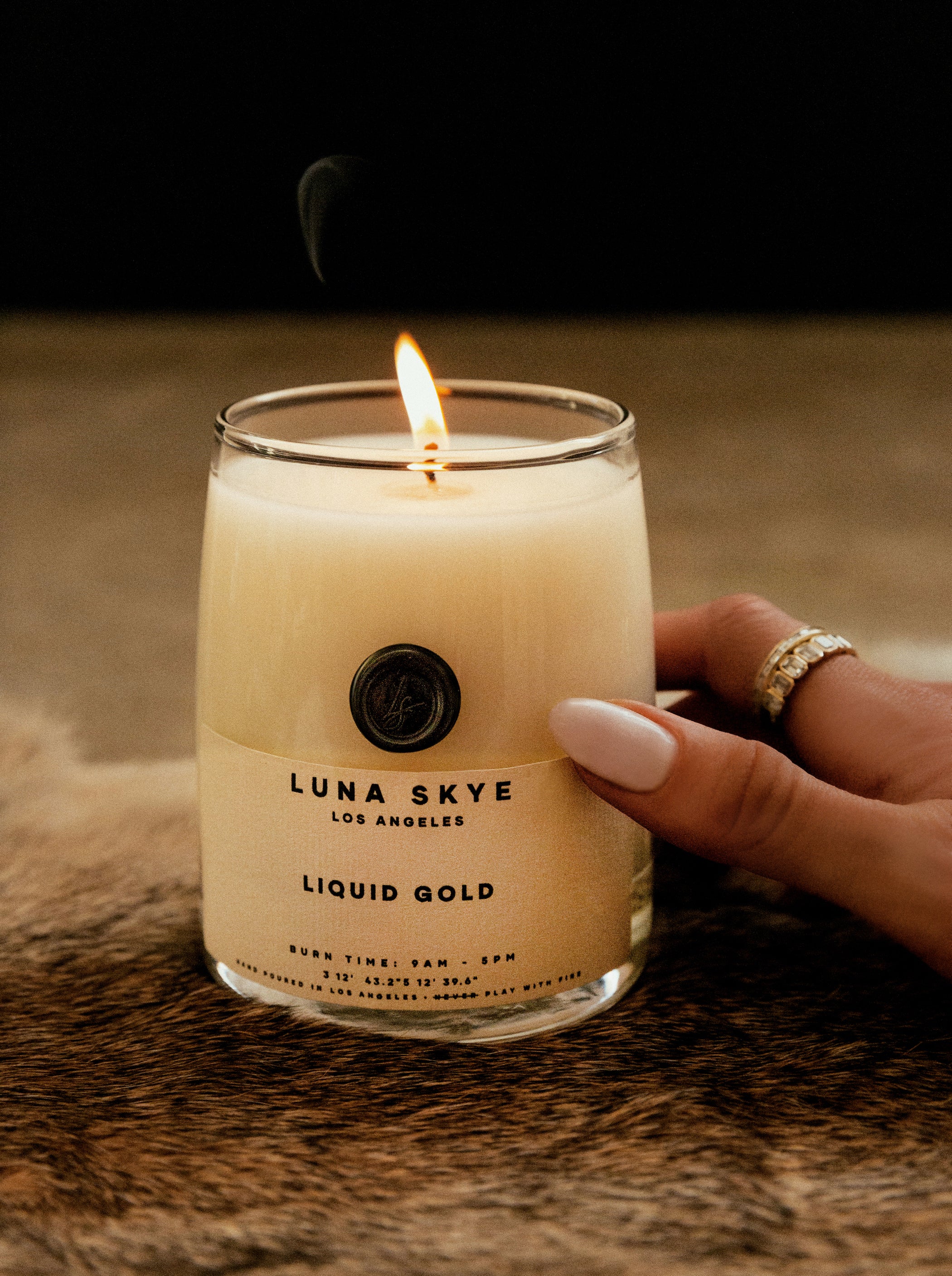 Liquid Gold Classic Candle 245g - Image 4
