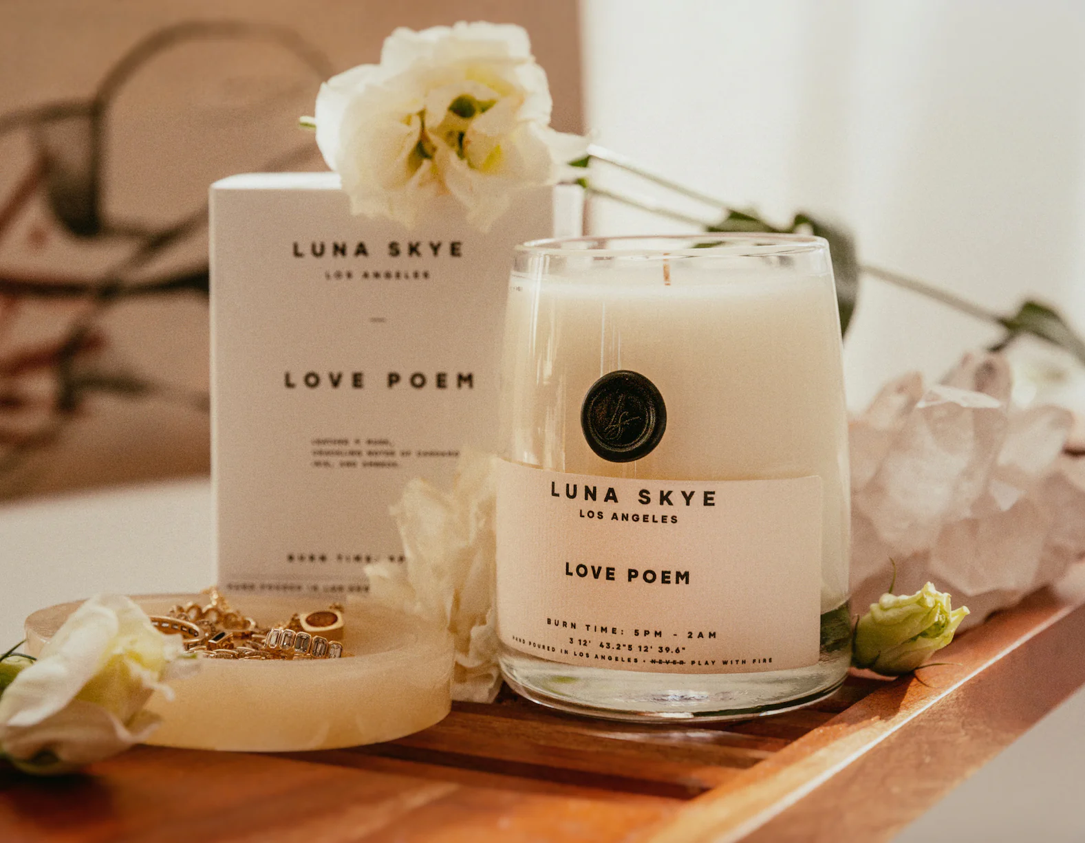 Love Poem Classic Candle 245g - Image 9