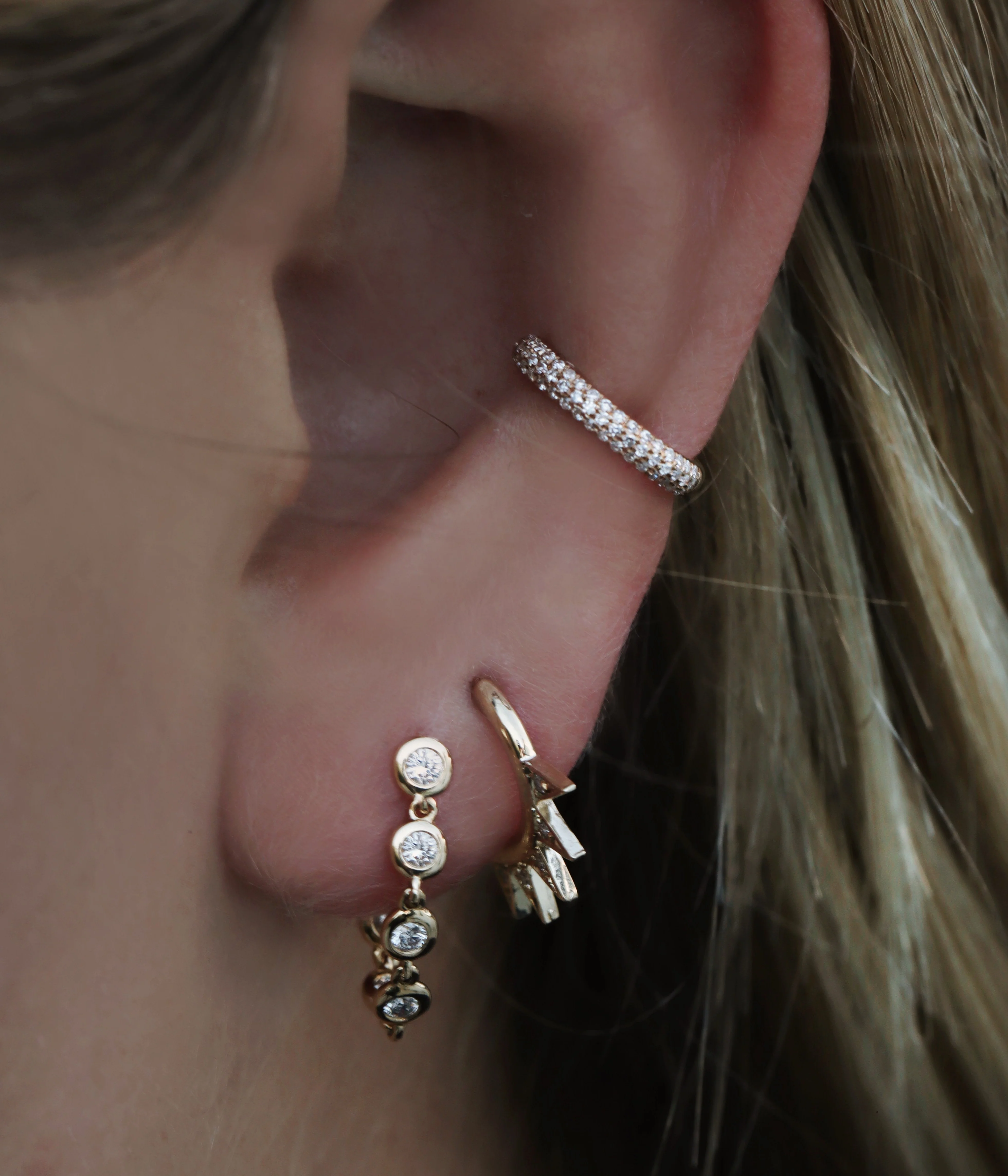 14kt gold and diamond five spike hoop earrings - Image 3